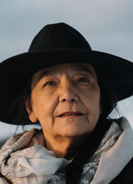 围绕她的雪与摇滚